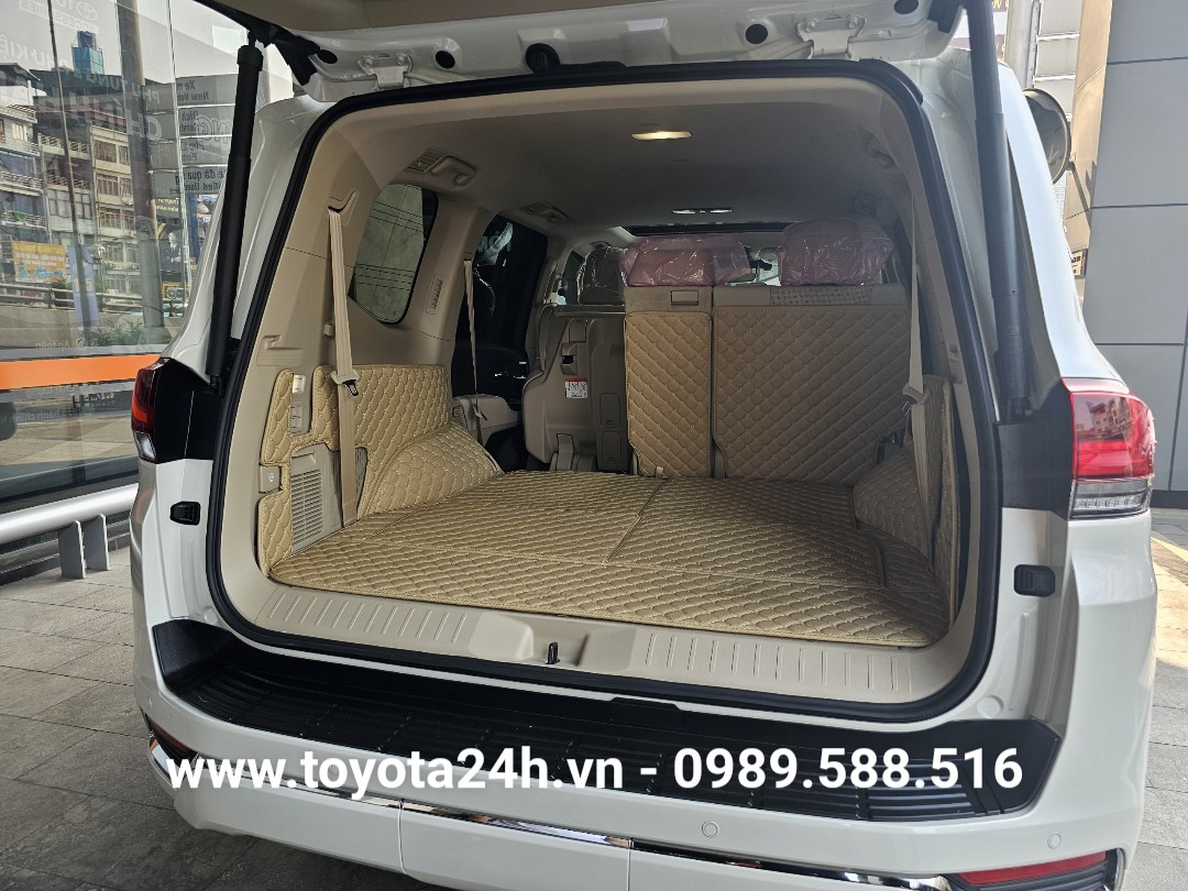 tham-trai-san-6D-360-do-toyota-land-cruiser-LC300-VXR-trung-dong